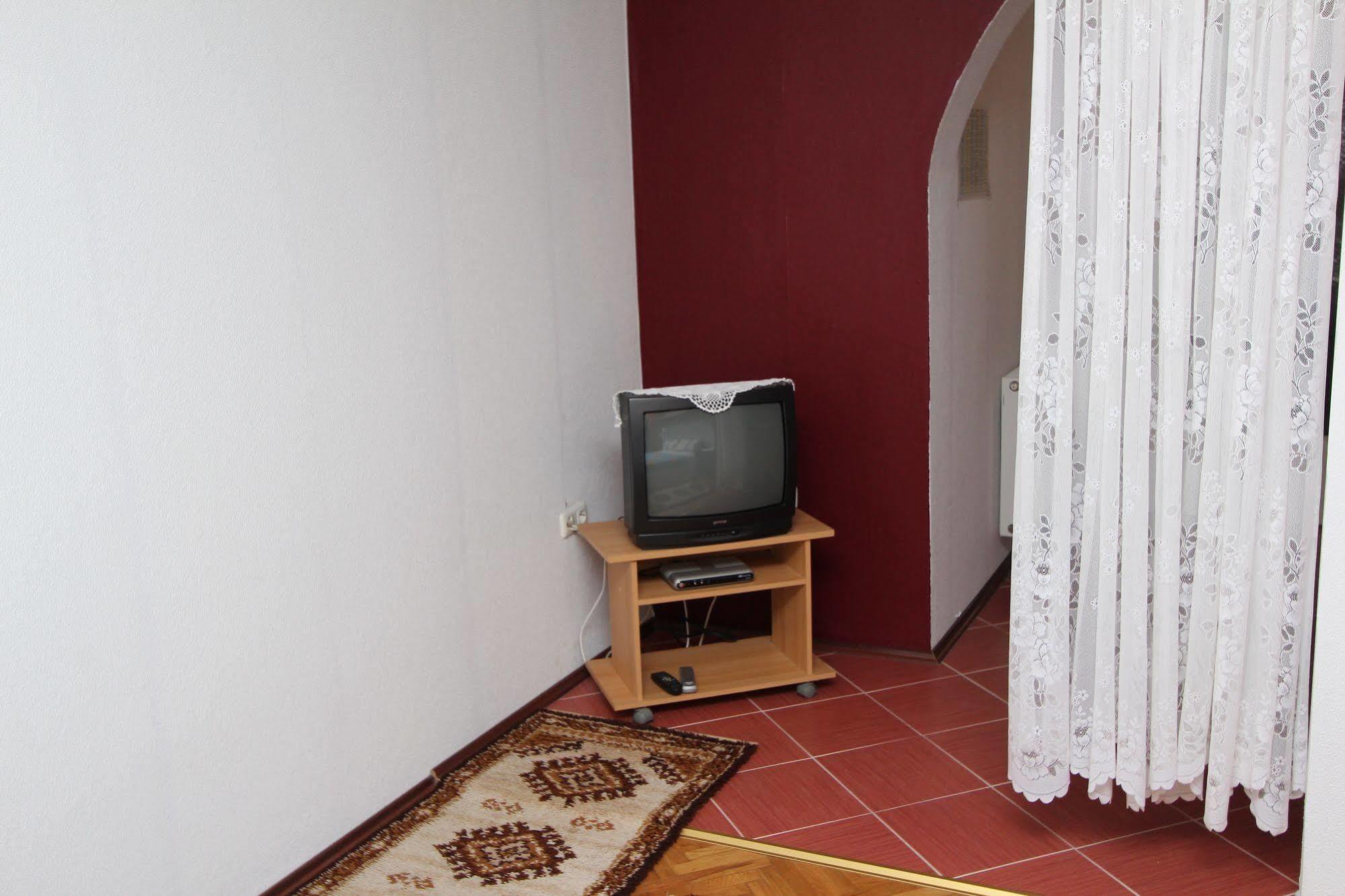 Rooms And Apartments Sally Rovinj Bagian luar foto